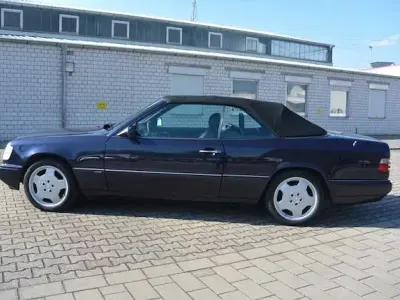 Second-hand Mercedes E200 Edition 136 CP (100 kW) 1997 Mov Cabrio