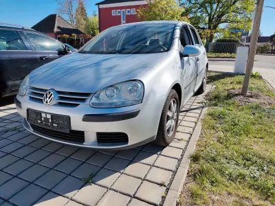 Gebraucht VW Golf IV Trendline 102 PS (75 kW) 2005 Silber Limousine