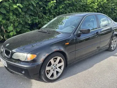 Gebraucht BMW 330 Sport Line 204 PS (150 kW) 2004 Schwarz Limousine