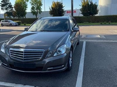 Mercedes E200