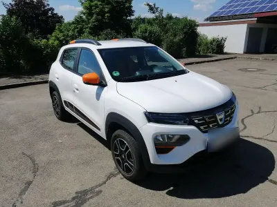 Gebraucht Dacia Spring Comfort Plus 33 kW (45 PS) 2022 Weiß Kleinwagen