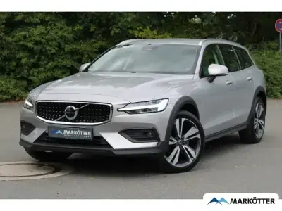 Gebraucht Volvo V60 CC Plus 197 PS (144 kW) 2023 Silber Kombi