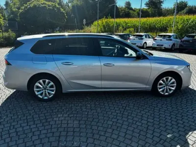 Gebraucht Opel Astra Elegance 131 PS (96 kW) 2024 Silber Kleinwagen