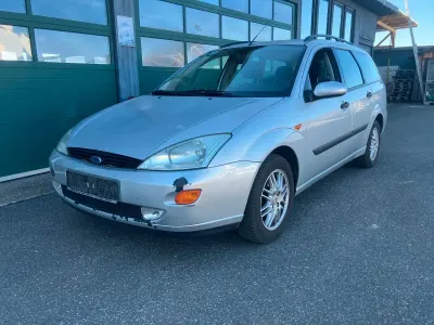Occasion Ford Focus Ghia 101 ch (74 kW) 1999 Argent Break