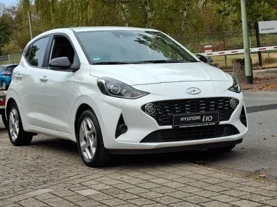 Gebraucht Hyundai i10 GO! 67 PS (49 kW) 2023 Weiß Kleinwagen