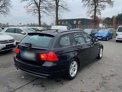 Gebraucht BMW 318 143 PS (105 kW) 2010 Schwarz Kombi