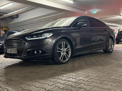 Gebraucht Ford Mondeo Titanium 241 PS (177 kW) 2014 Grau Limousine