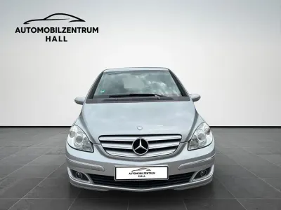 Gebraucht Mercedes B200 136 PS (100 kW) 2007 Silber Van / Kleinbus
