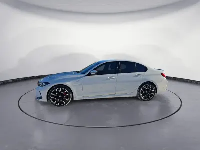 Gebraucht BMW 320 M Sport 190 PS (139 kW) 2024 Weiß Limousine