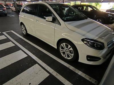 Mercedes B200