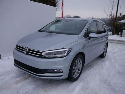 Neu VW Touran Comfortline 150 PS (110 kW) 2026 Silber Van / Kleinbus