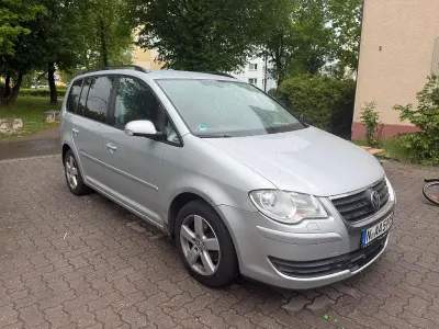 Gebraucht VW Touran United 105 PS (77 kW) 2009 Silber Van / Kleinbus