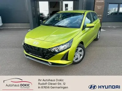 Neu Hyundai i20 Select 90 PS (66 kW) 2026 Grün Kleinwagen