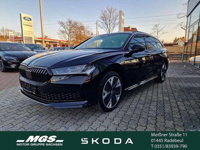 Neu Skoda Superb SportLine 204 PS (150 kW) 2025 Grau Kombi