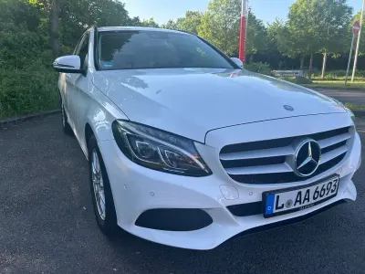 Gebraucht Mercedes C180 156 PS (114 kW) 2016 Weiß Kombi