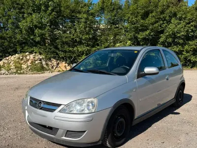 Gebraucht Opel Corsa 60 PS (44 kW) 2005 Silber Kleinwagen