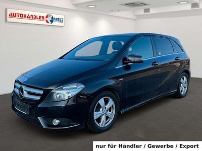 Gebraucht Mercedes B180 122 PS (89 kW) 2012 Schwarz Van / Kleinbus