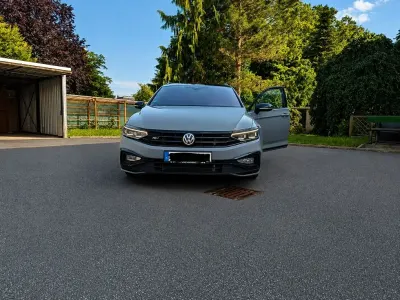 Gebraucht VW Passat R-line Edition 240 PS (176 kW) 2020 Grau Kombi