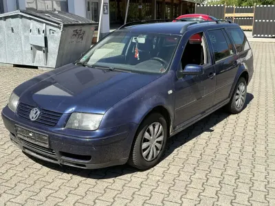 Gebraucht VW Bora Trendline 131 PS (96 kW) 2009 Blau Kombi
