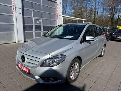 Gebraucht Mercedes B180 122 PS (89 kW) 2012 Silber Van / Kleinbus