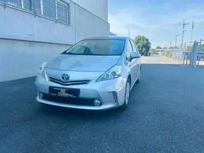 Gebraucht Toyota Prius Life 99 PS (72 kW) 2013 Silber Limousine