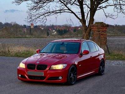 Gebraucht BMW 330 245 PS (180 kW) 2011 Rot Limousine