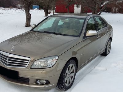 Gebraucht Mercedes C220 Elegance 170 PS (125 kW) 2007 Beige metallic Limousine
