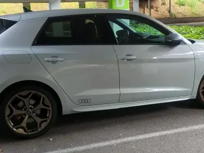 Gebraucht Audi A1 S-Line 207 PS (152 kW) 2023 Silber SUV