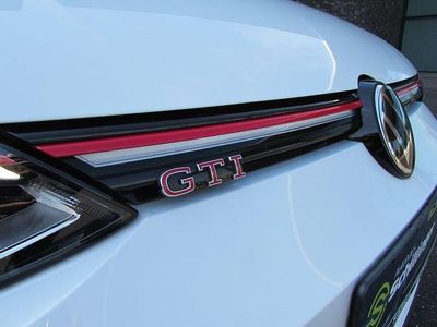 Gebraucht VW Golf VIII GTI 245 PS (180 kW) 2021 Weiß Limousine