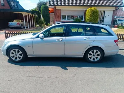Gebraucht Mercedes C180 156 PS (114 kW) 2011 Silber Limousine