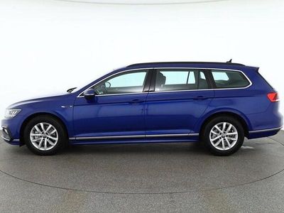 Usata VW Passat R-line 150 CV (110 kW) 2022 Blu Station wagon