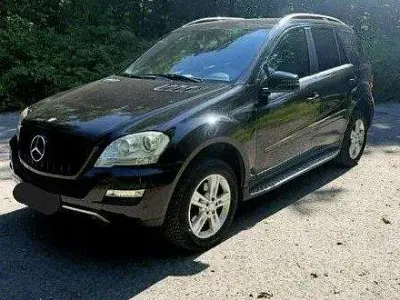 Gebraucht Mercedes ML350 231 PS (169 kW) 2010 Schwarz SUV