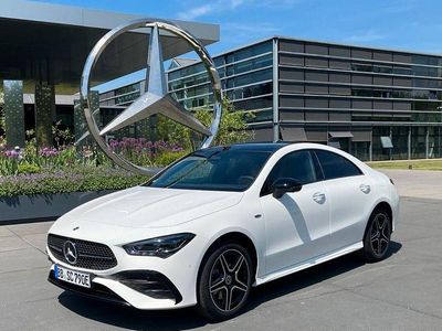 Second-hand Mercedes CLA250e 163 CP (119 kW) 2025 Alb Berlinǎ