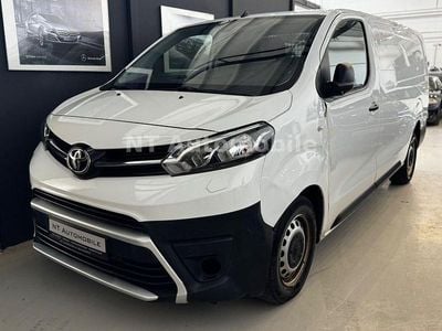 Weiß Gebraucht 2022 Toyota Proace Van / Kleinbus | 9.999 €