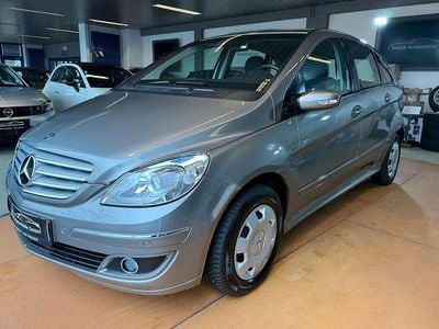 Grau Gebraucht 2005 Mercedes B170 Van / Kleinbus | 9.790 €