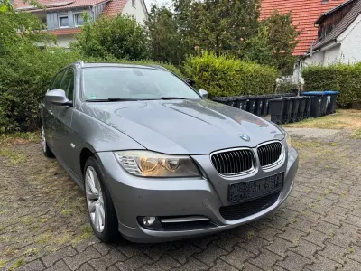 Gebraucht BMW 320 184 PS (135 kW) 2011 Grau Kombi