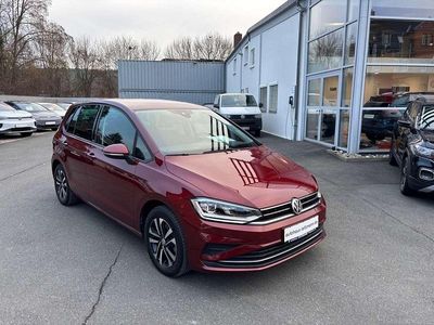 Gebraucht VW Golf VII United 150 PS (110 kW) 2020 Crannberry red metallic Limousine