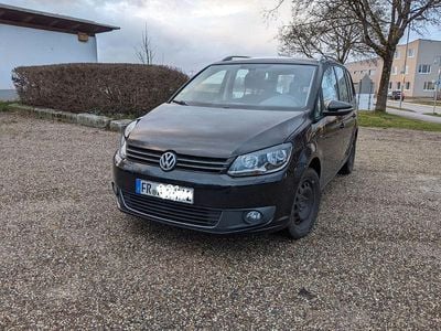 Gebraucht VW Touran Cup 105 PS (77 kW) 2015 Schwarz Van / Kleinbus