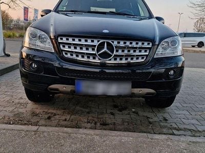Gebraucht Mercedes ML320 224 PS (164 kW) 2008 Schwarz SUV