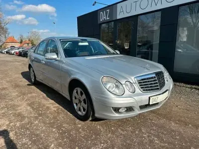 Second-hand Mercedes E200 136 CP (100 kW) 2008 Argintiu Berlinǎ