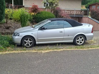 Gebraucht Opel Astra 147 PS (108 kW) 2002 Silber Cabrio