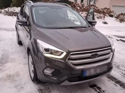 Gebraucht Ford Kuga Cool & Connect 150 PS (110 kW) 2019 Grau SUV