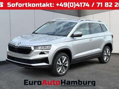 Brillantsilber metallic/silbe Neu 2025 Skoda Karoq Selection SUV | 34.380 € (Guter Preis)
