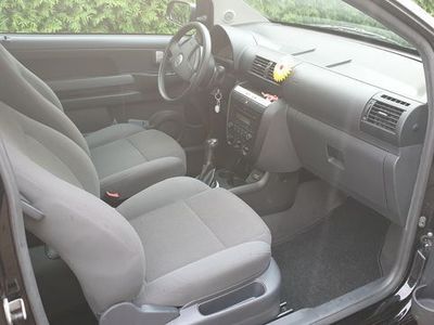 Gebraucht VW Fox 75 PS (55 kW) 2011 Schwarz Kleinwagen