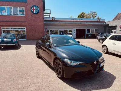 Gebraucht Alfa Romeo Giulia Sprint 200 PS (147 kW) 2020 Schwarz Limousine