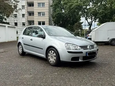 Gebraucht VW Golf VI Trendline 102 PS (75 kW) 2008 Silber Kleinwagen