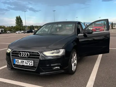 Gebraucht Audi A4 136 PS (100 kW) 2012 Schwarz Limousine
