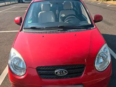 Gebraucht Kia Picanto 60 PS (44 kW) 2010 Rot Kleinwagen