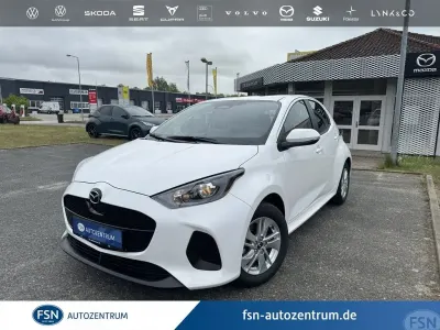 Neu Mazda 2 Center-Line 116 PS (85 kW) 2026 Weiß Kleinwagen
