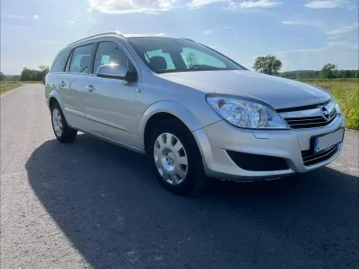 Gebraucht Opel Astra 116 PS (85 kW) 2007 Silber Kombi
